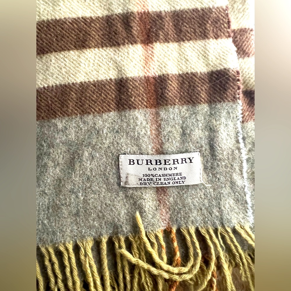 BURBERRY SCARF 🧣